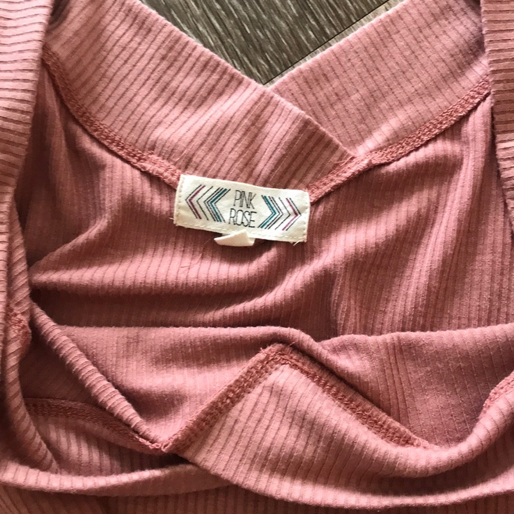 Off-Shoulder top - Picture 3 of 3